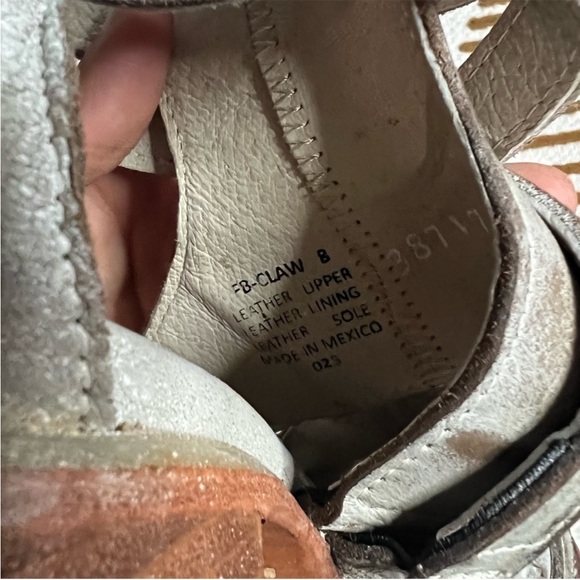 Freebird claw size 8- ice - Picture 2 of 3